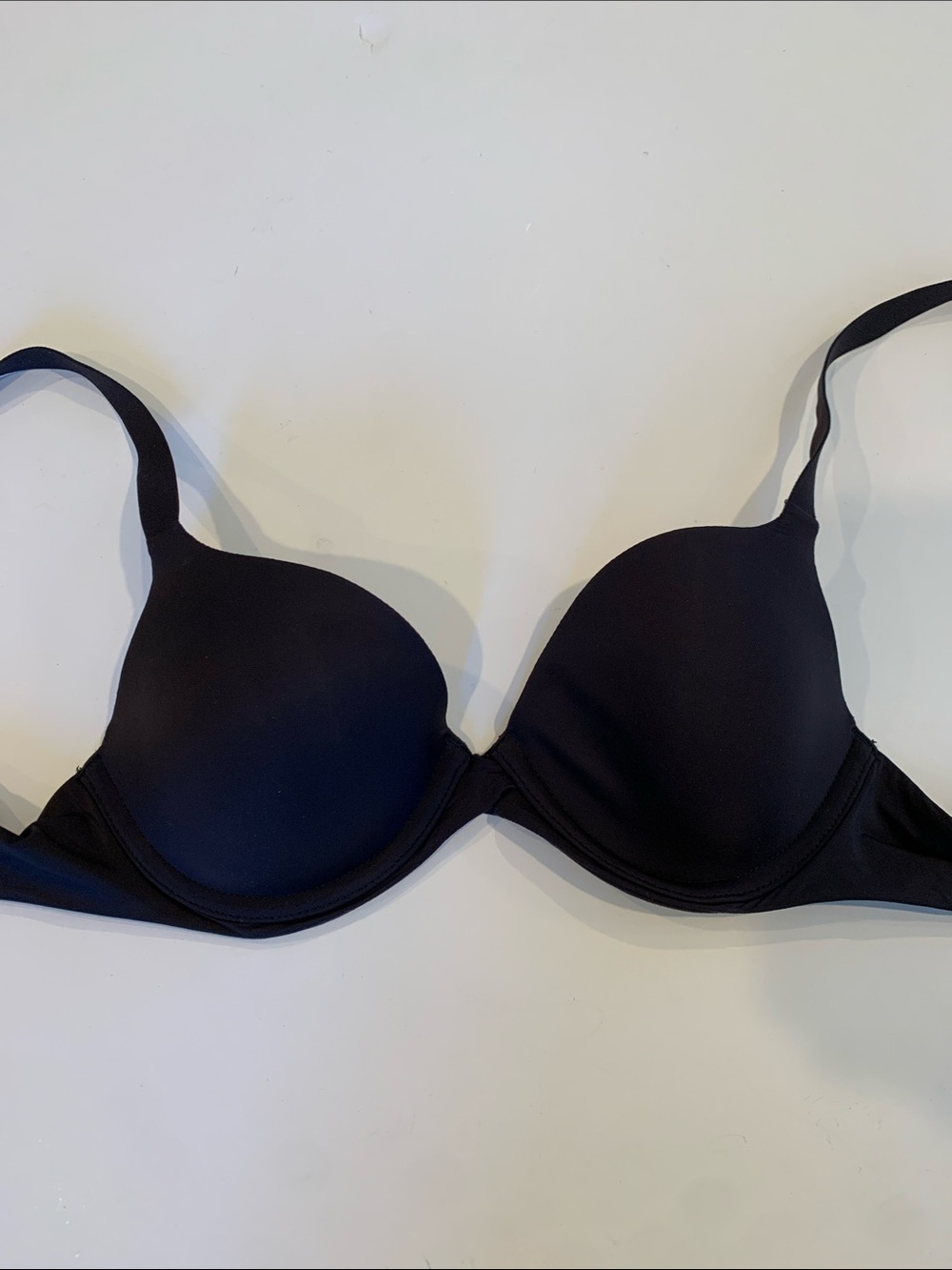 Maidenform Size 32A Lightly Padded Convertible Black T-Shirt Underwire Bra